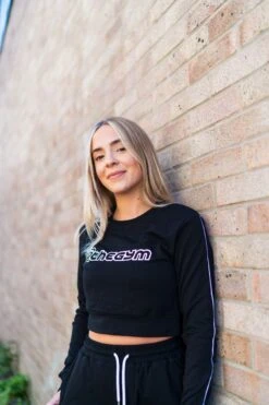 @theGym Cropped Sweater - Black -Gym Equipme Sales at the gym 2020 00279